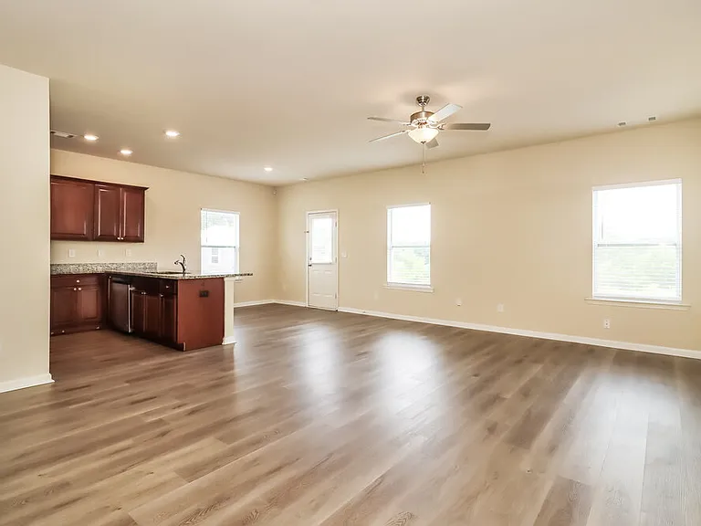 128 Innis Brook Cir — Photo 5
