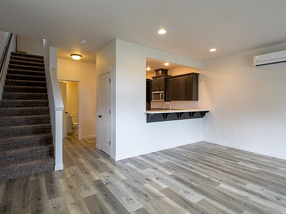 Jenelle s Place 32-5