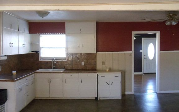 2nd image of 510 NW Avenue B