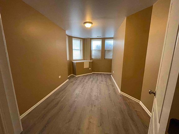 2nd image of 4211 N Monticello Ave #G
