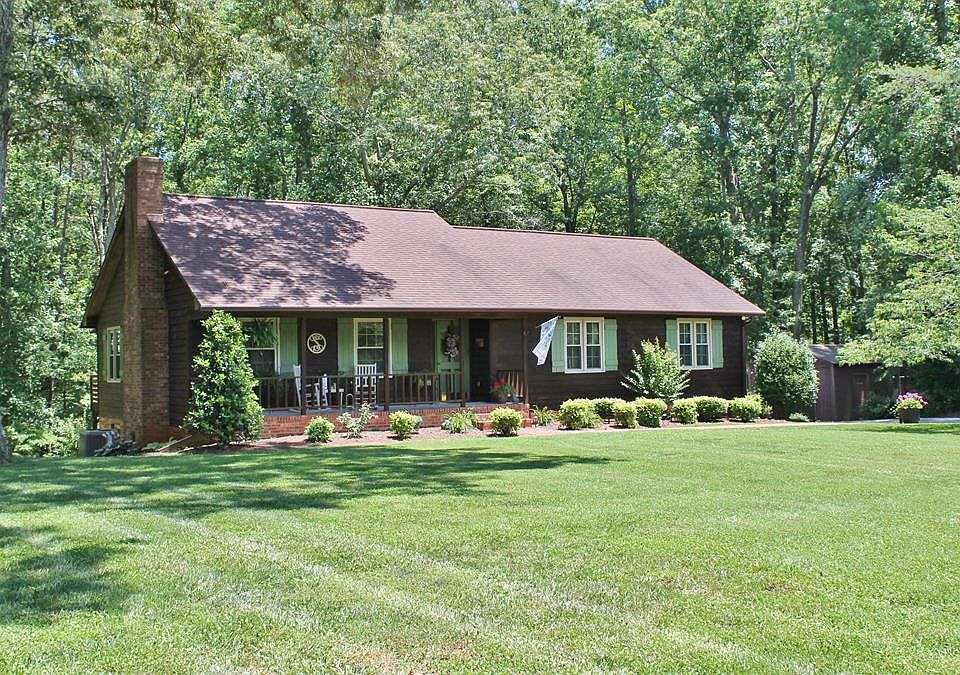 1st image of 1125 White Oak Dr