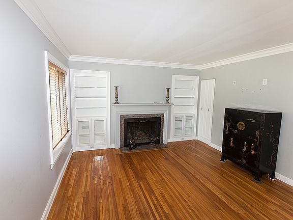 2nd image of 3639 S Yorktown Ave