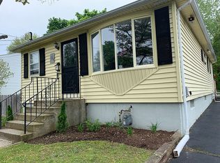 130 Arcadia Ave, Cranston, RI 02910