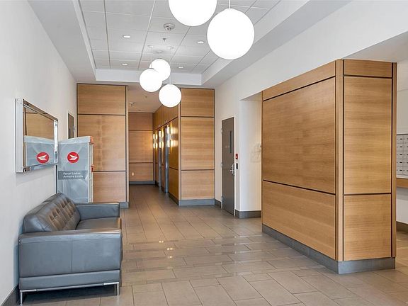 3rd image of 960 Yates St #806