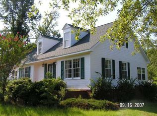 3015 Lindsey Dr, Claxton, GA 30417