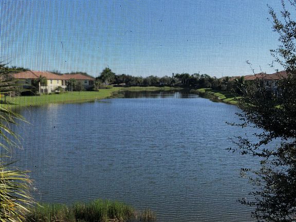 Long Lakeview