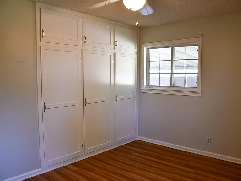 1210 E Oakmont Ave — Photo 36