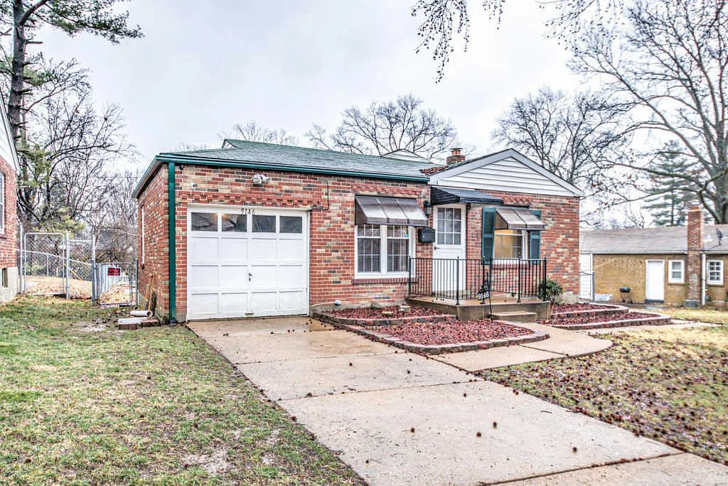 9146 Frederick St photo 1