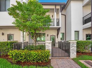 Urbana, Doral, FL 33166