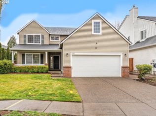 2462 NE 11th Ave, Hillsboro, OR 97124