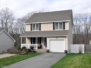 9 Hickory Rd, Cumberland, RI 02864