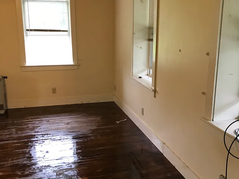 6514 Creek Rd — Photo 16
