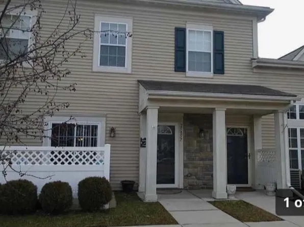 25857 Maritime Cir S, Harrison Township, MI 48045
