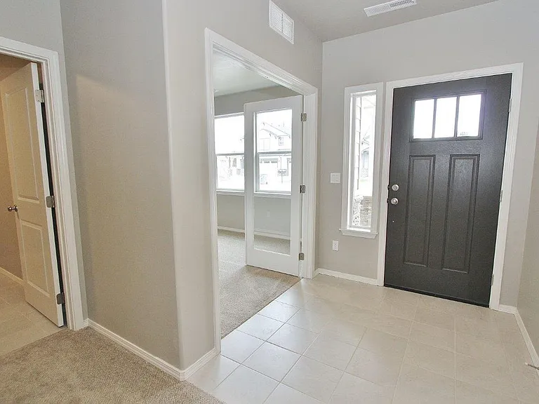33 N Mingus Ave — Photo 2