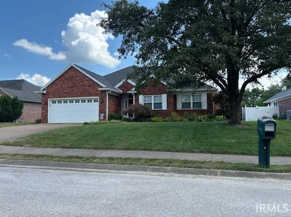 10555 Brookside Dr, Newburgh, IN 47630