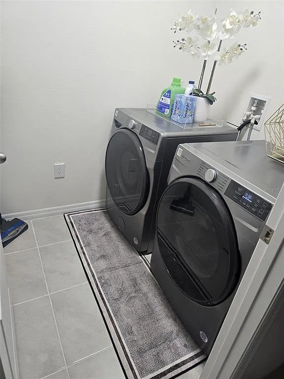 4 bed, 2.0 bath, 1830 sqft, $2,350 — Photo 3
