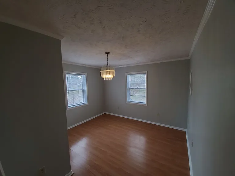 408 Desmond Dr — Photo 11