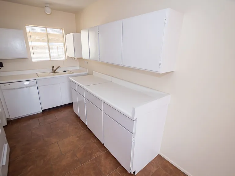 4409 Plaza Vis #B — Photo 10