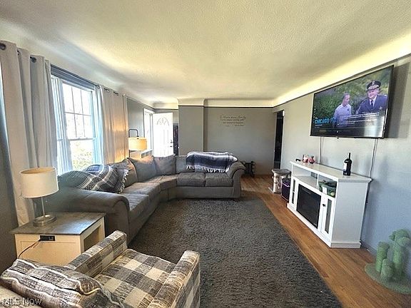 5th image of 11821 Ronald Dr
