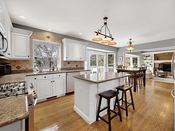 3rd image of 240 Long Oak Dr