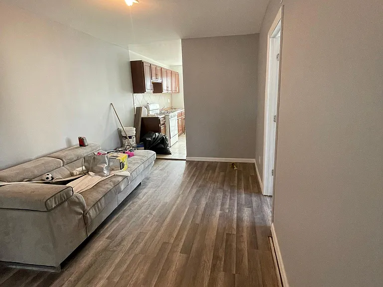 258 Charles Ave #2 — Photo 3
