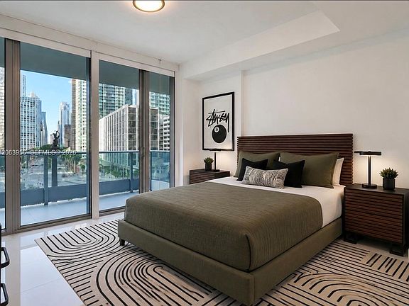 4th image of 200 Biscayne Boulevard Way APT 503