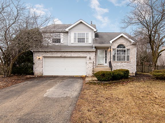 3rd image of 1701 Wildflower Dr