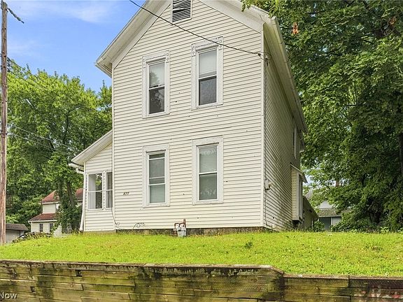 2nd image of 477 Allyn St
