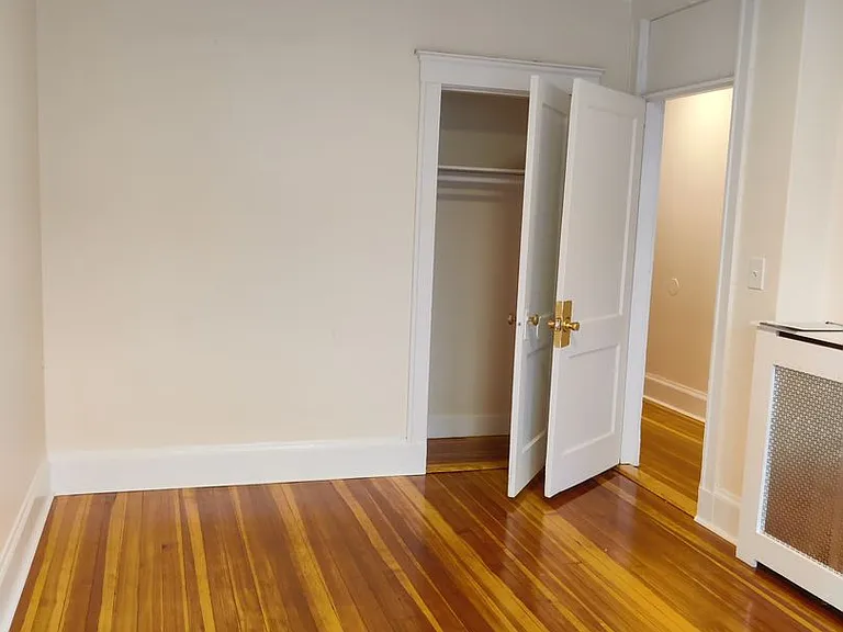 8 Barrows St #1E — Photo 8
