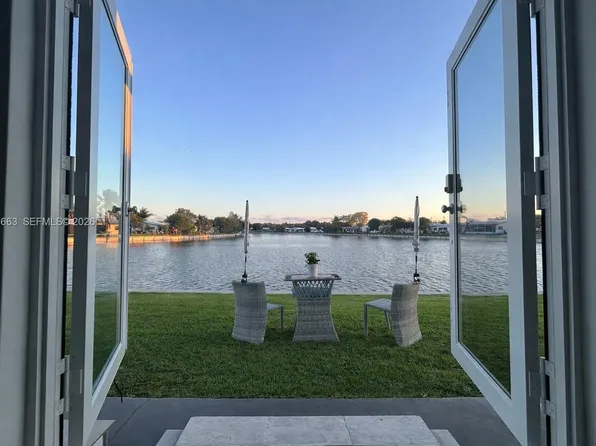 8312 NW 59th St, Tamarac, FL 33321