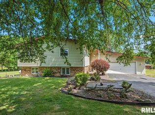5016 Kinsinger Ln, Pleasant Plains, IL 62677