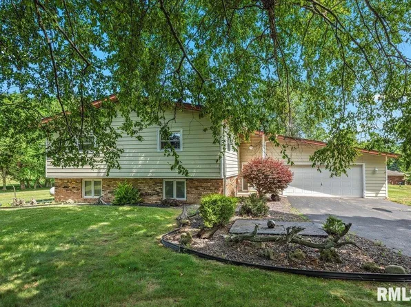 5016 Kinsinger Ln, Pleasant Plains, IL 62677