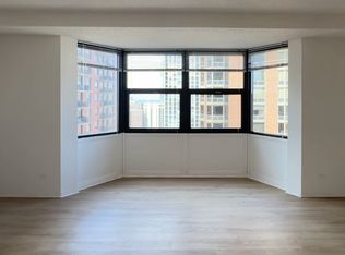 1129 N Dearborn St #2110, Chicago, IL 60610