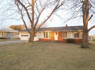511 Sunset Dr, Clinton, MI 49236