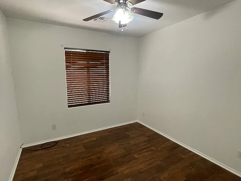 4425 E Muriel Dr — Photo 12