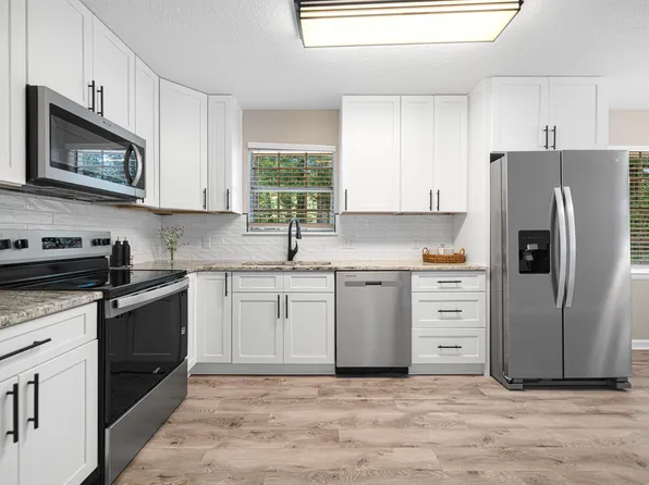 207 Oglesby Ave, Crestview, FL 32536