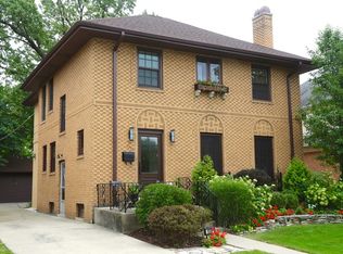 1333 S Vine Ave, Park Ridge, IL 60068