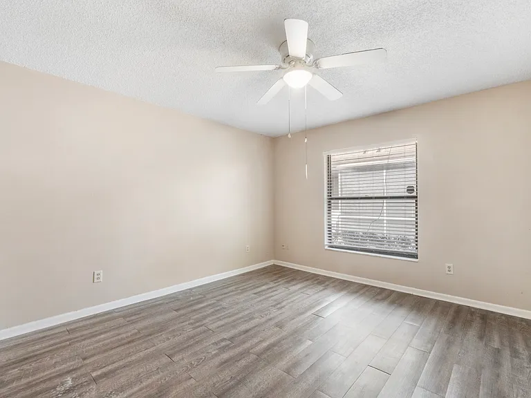 314 Douglas Way #314 — Photo 6