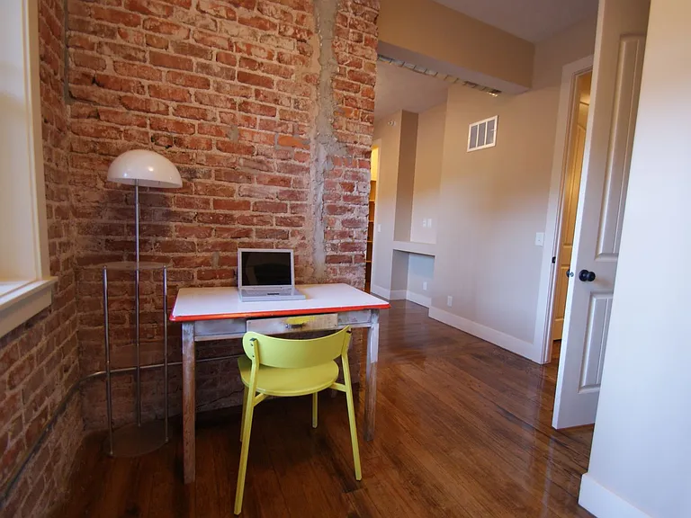 2934 Leavenworth St — Photo 85