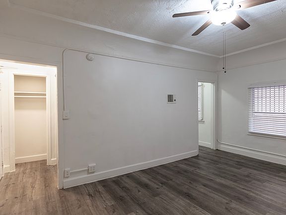 4th image of 718 S Berendo St #111