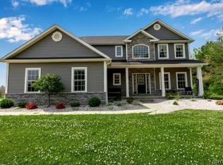 363 Westwood Rd, Lancaster, NY 14086