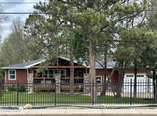 1522 Empire Rd, Dickinson, ND 58601