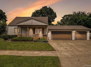 4321 Circle Dr, Flint, MI 48507