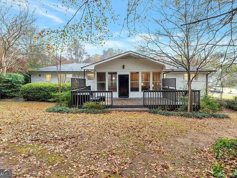 2984 Blackberry Ln — Photo 31