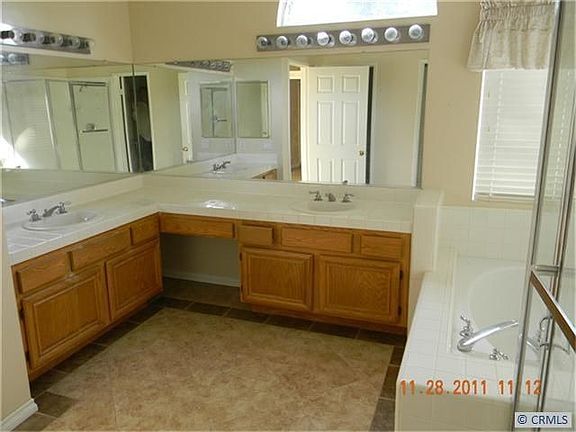 3rd image of 2557 Via La Mesa