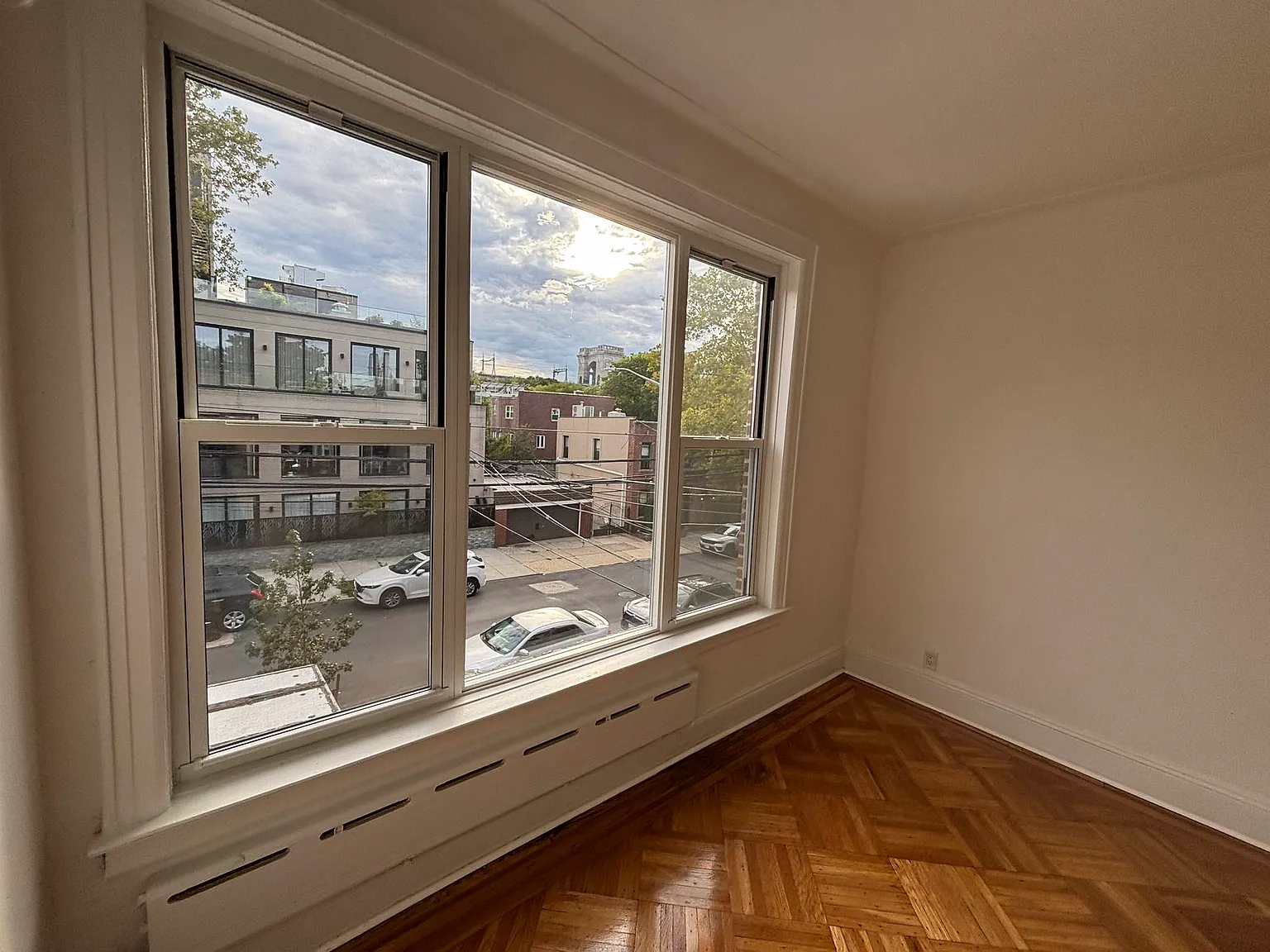 19-13 21st Road — Photo 3