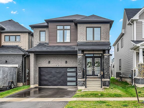 3rd image of 198 Whithorn Cres