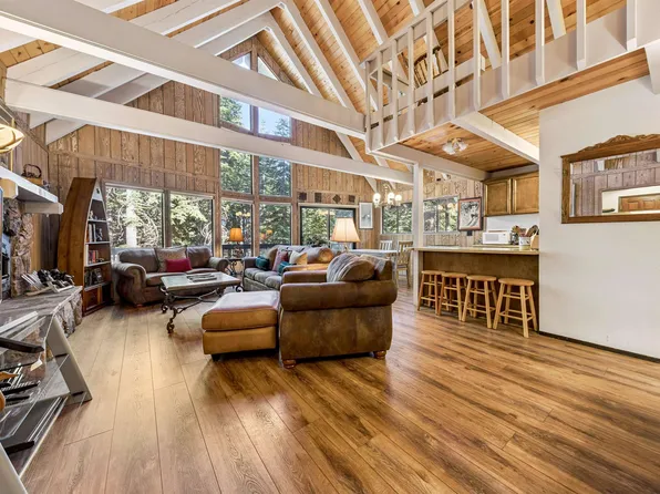 11933 Chamonix Rd, Truckee, CA 96161