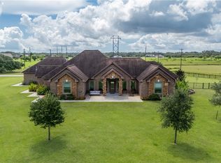35 Post Oak Way, Inez, TX 77968
