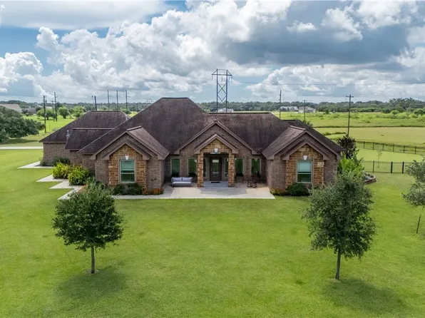 35 Post Oak Way, Inez, TX 77968